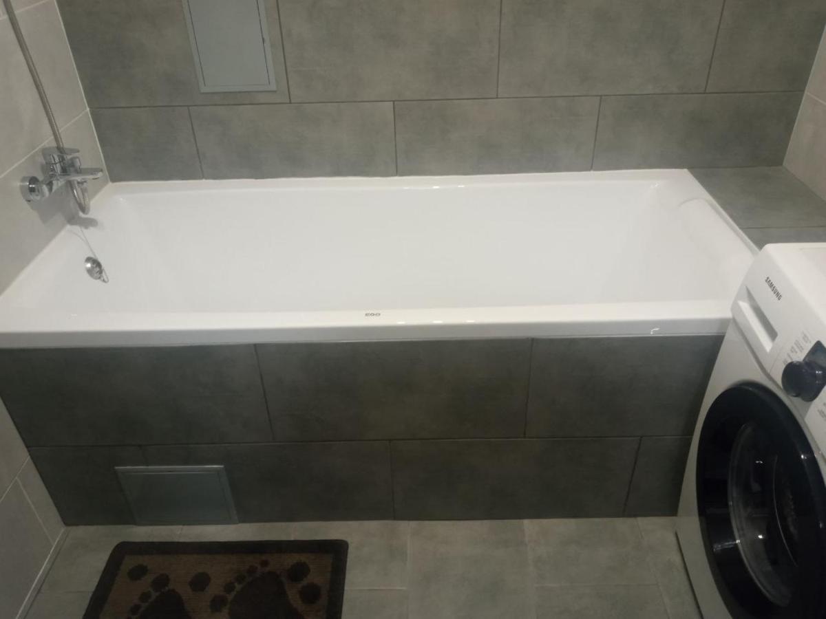 Apartment Edelweiss Uzhhorod Ngoại thất bức ảnh