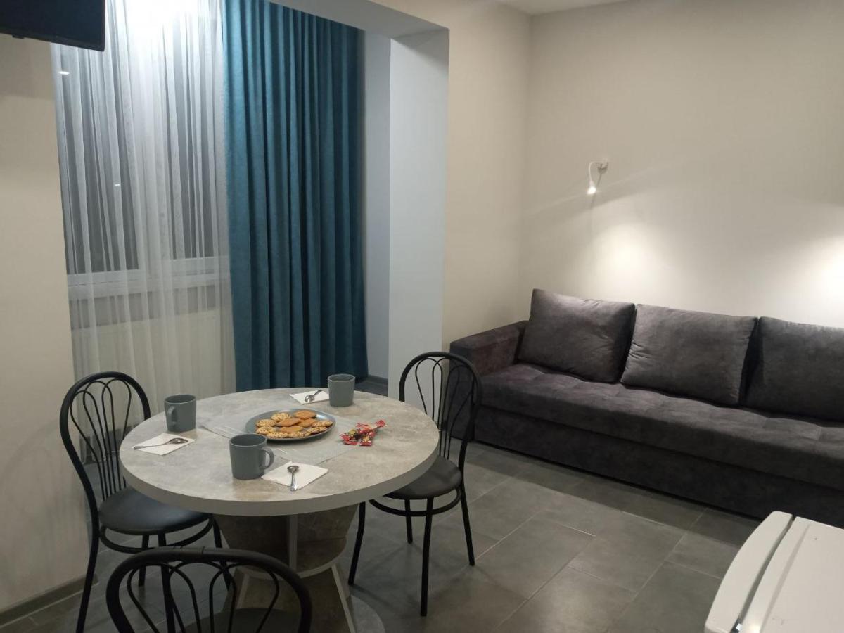 Apartment Edelweiss Uzhhorod Ngoại thất bức ảnh
